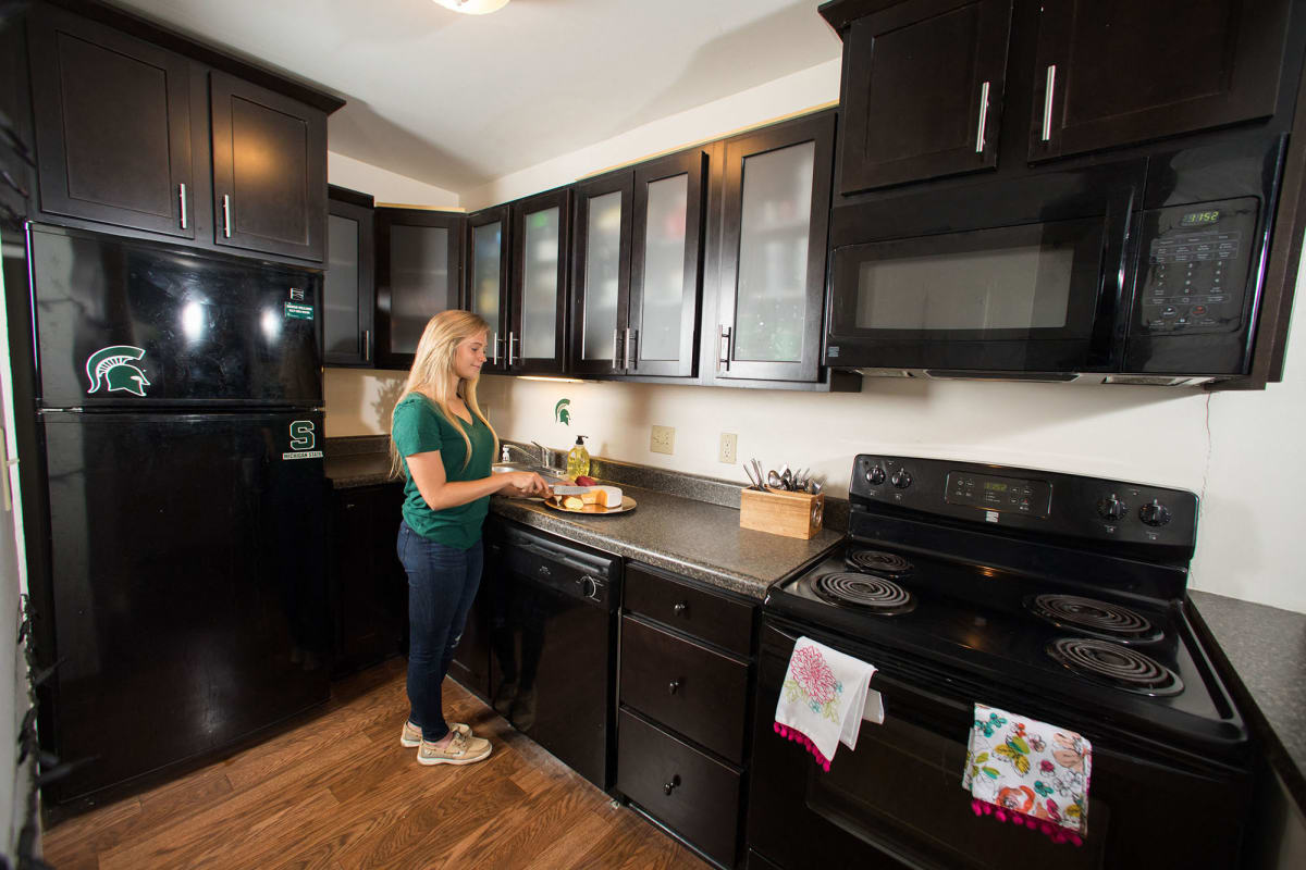 Photos and Video of River Park Apartments in East Lansing, MI